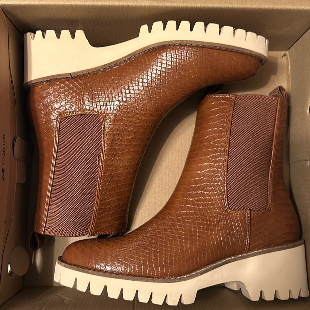 Coconuts by Matisse Chase Cognac Boots